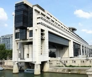Les assureurs non-lucratifs opposés à la surtaxe d'impôts