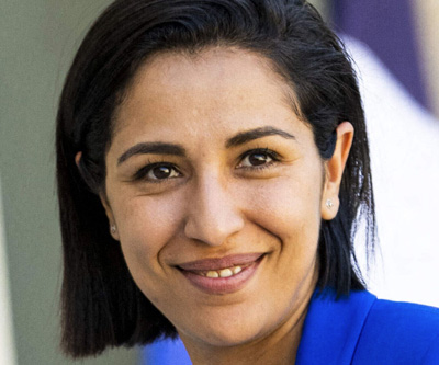 La ministre Sarah El Haïry lance une concertation sur la mise en place du congé de naissance