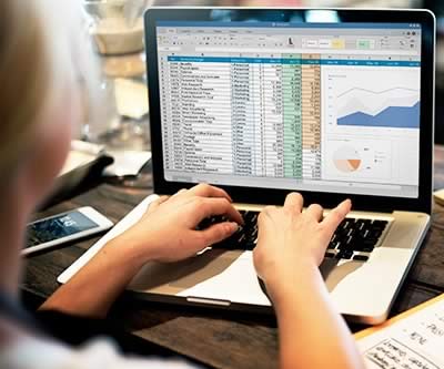 Grèves et épidémie boostent le télétravail