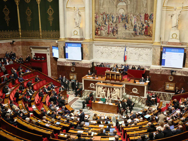 Fraude sociale et fiscale : l'Assemblée renforce l'arsenal, au risque de tensions avec les complémentaires santé